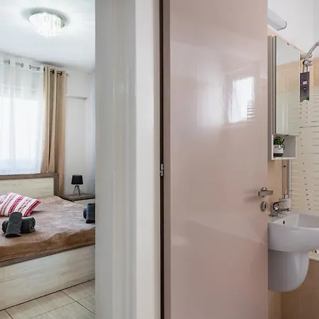 Carisa Flat, 2 Bedrooms 라르나카