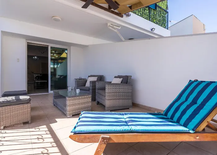 Daire Carisa Flat, 2 Bedrooms Larnaca