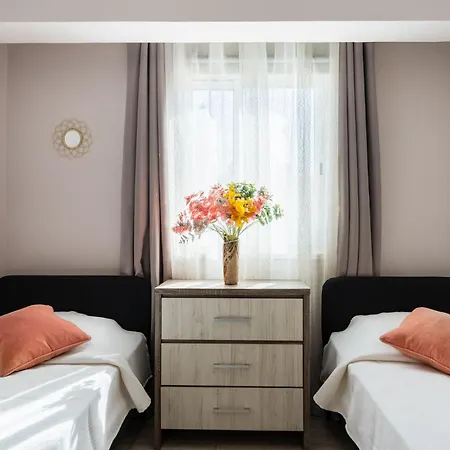 Carisa Flat, 2 Bedrooms