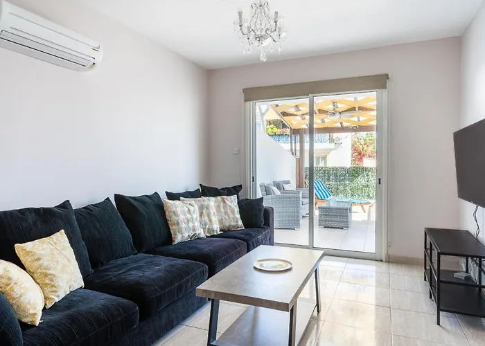 Carisa Flat, 2 Bedrooms Διαμέρισμα Λάρνακα
